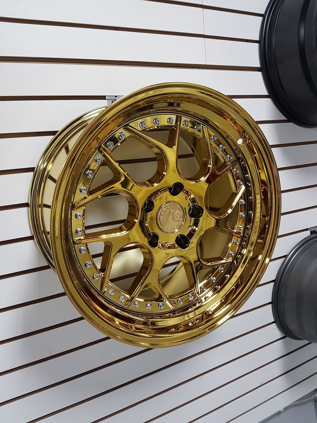 The Wheel House Automotive | 1638 Cyrville Rd Unit 5, Gloucester, ON K1B 3L8, Canada | Phone: (613) 422-8888