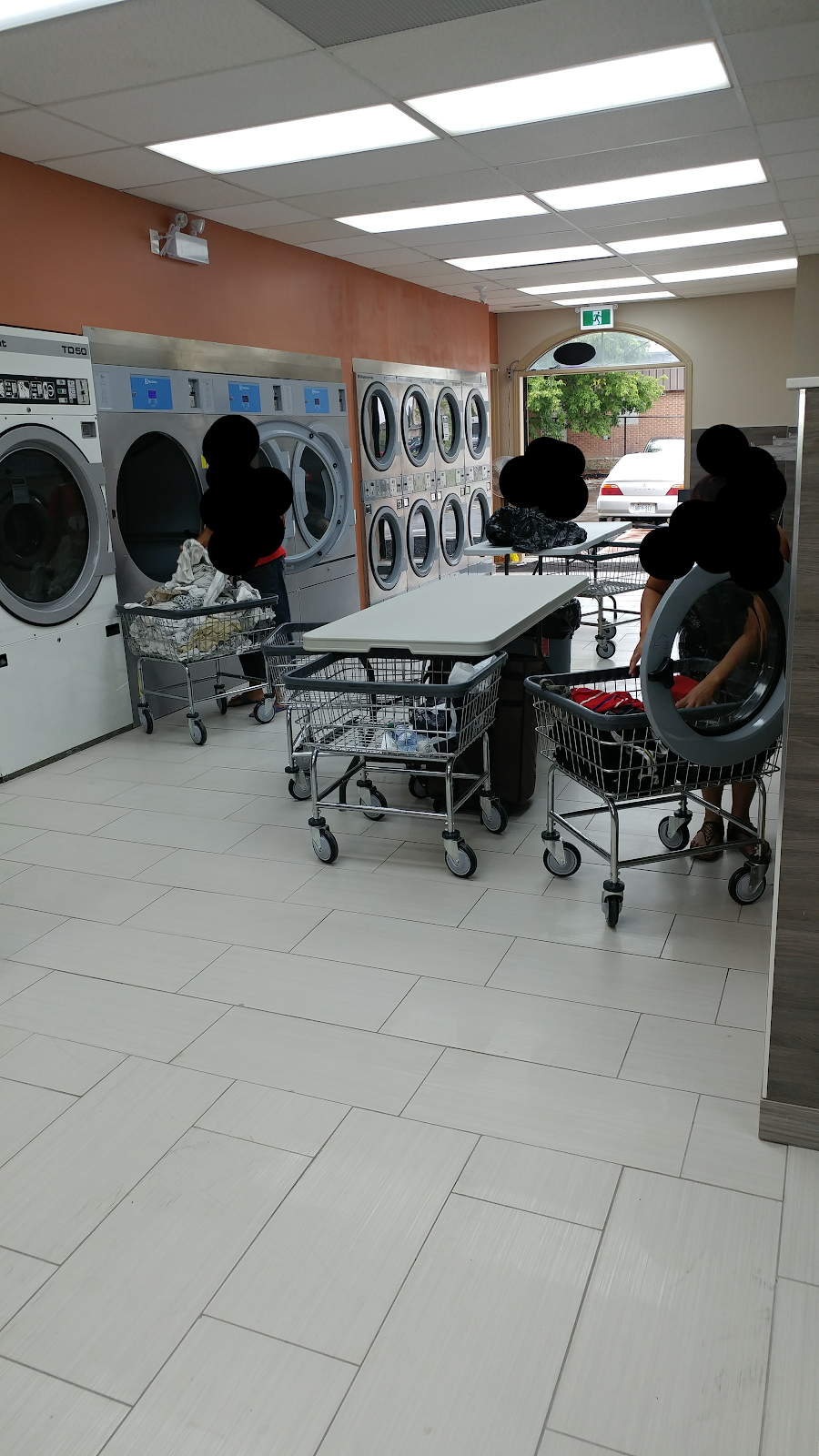 Woodbridge Coin Laundry | 7944 Kipling Ave, Woodbridge, ON L4L 1Z5, Canada | Phone: (647) 551-2646