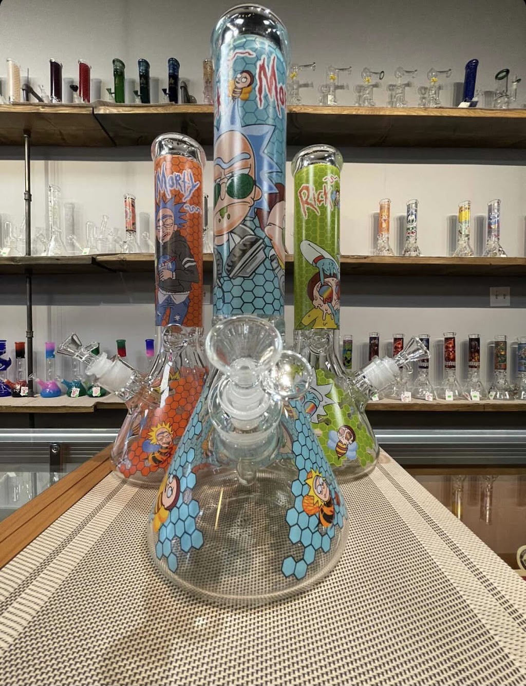Alternative Glass and Snacks | 12459 97 St NW, Edmonton, AB T5G 1Z6, Canada | Phone: (780) 474-0744