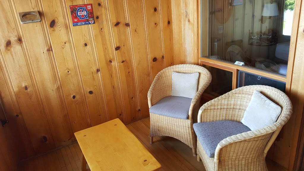 Sandy Beach Lodge | Naramata, BC V0H 1N0, Canada | Phone: (250) 496-5765
