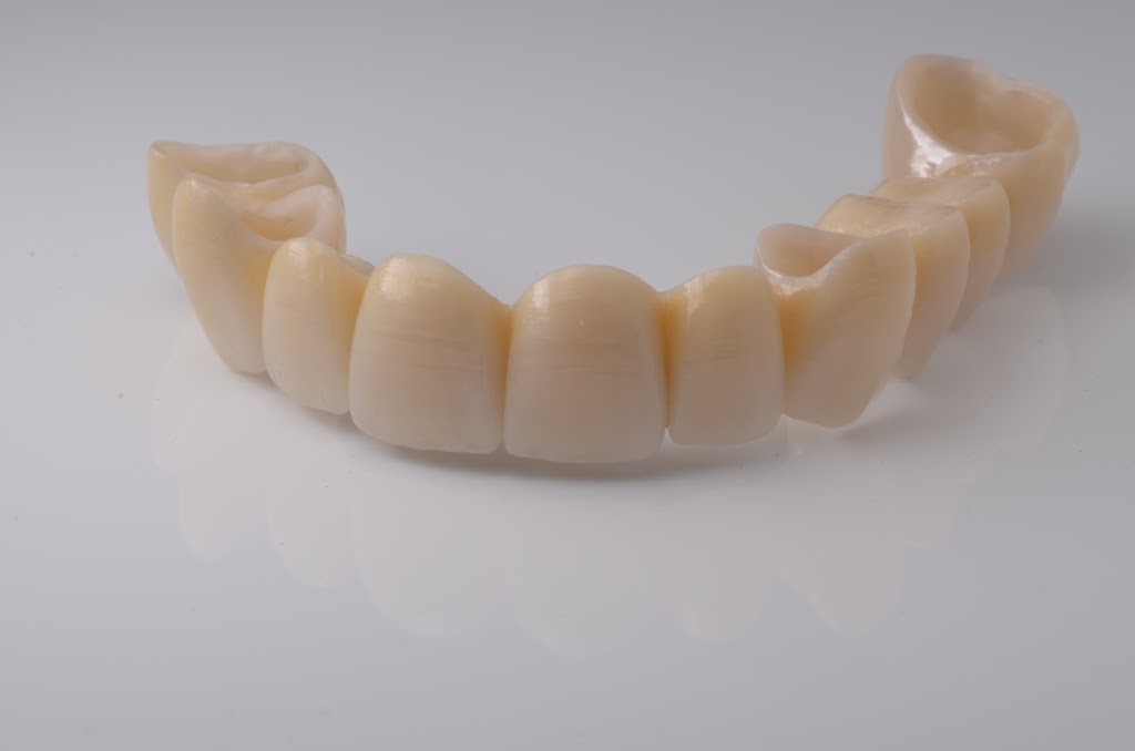Dr Philippe Girard Prosthodontiste | 1145 Boulevard Lebourgneuf #100, Québec, QC G2K 2K8, Canada | Phone: (418) 624-7333