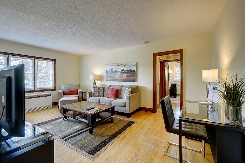 Parkside House | 15 Parkside Dr #3, Barrie, ON L4N 1W7, Canada | Phone: (705) 717-1772