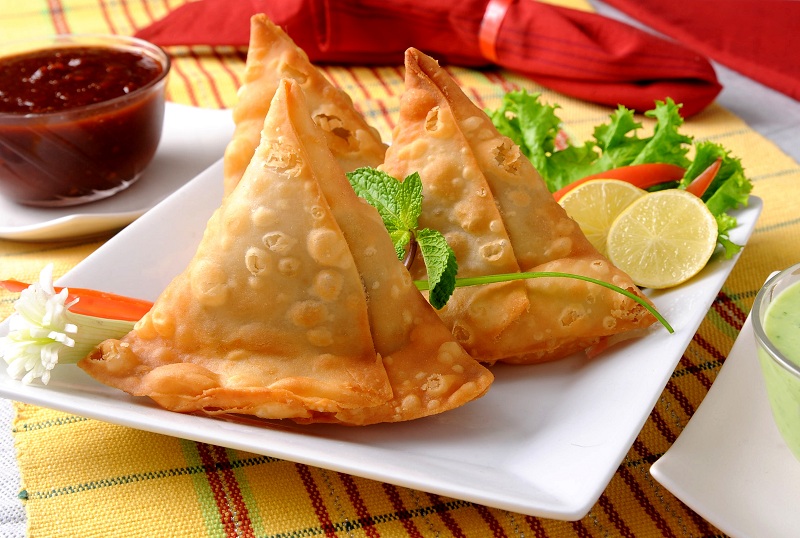 Silver Spoon Takeout and Catering | 816 Britannia Rd W #103, Mississauga, ON L5V 0A6, Canada | Phone: (905) 567-5677