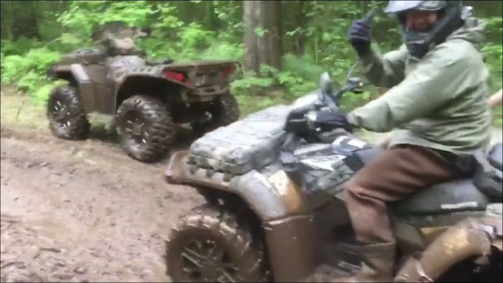 Camping Paradis | 4304 Champlain Rd, Bourget, ON K0A 1E0, Canada | Phone: (613) 487-3394