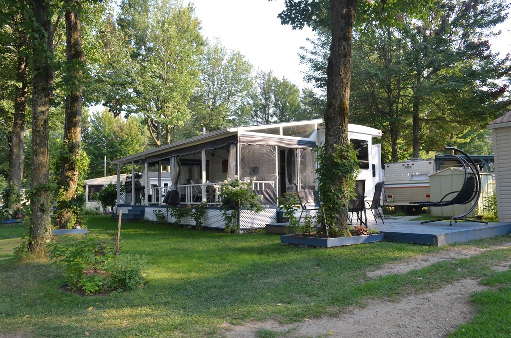 Club Naturiste Loisirs Air Soleil Inc | 238 Chemin Allard, LAvenir, QC J0C 1B0, Canada | Phone: (819) 394-2556