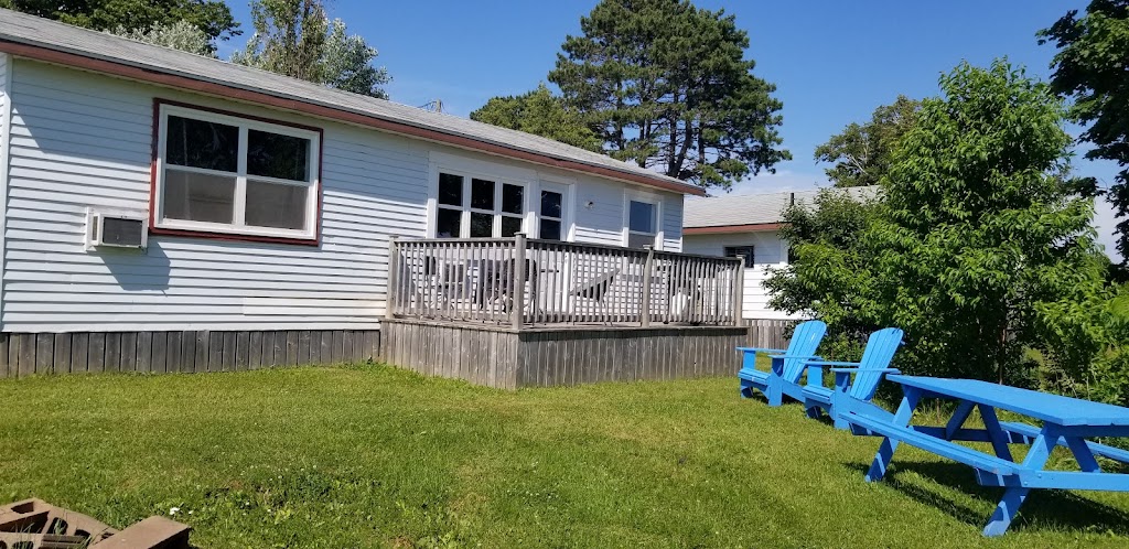 Pines Motel & Cottages (The) | 19 Snowie Rd, Hunter River, PE C0A 1N0, Canada | Phone: (902) 963-2029