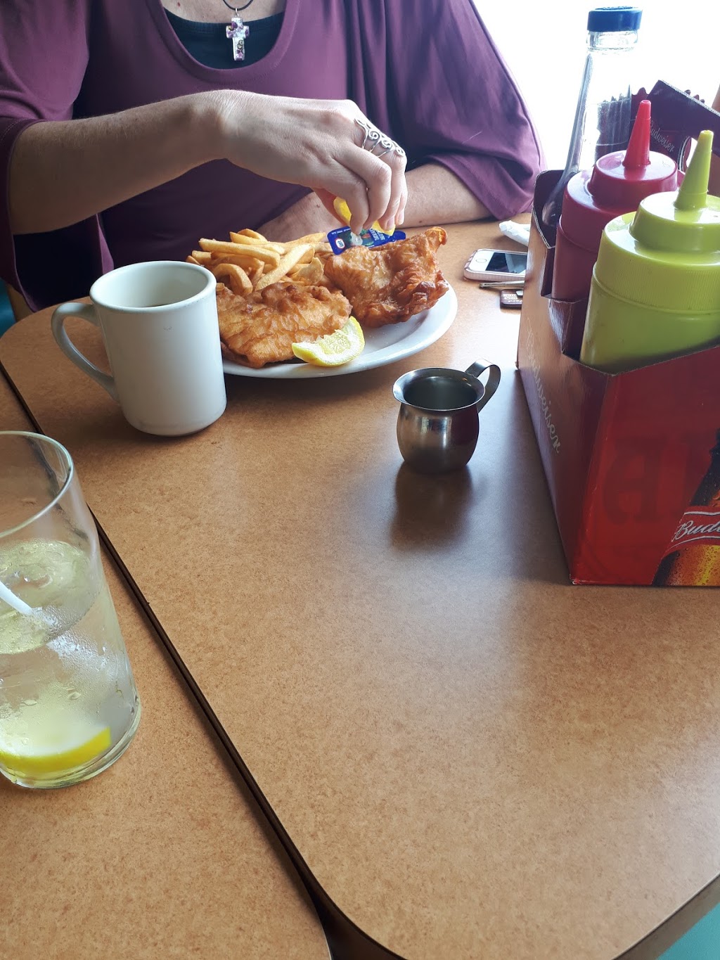 Bay Landing Restaurant Lounge & Marina | 354 Prospect Rd, Prospect Bay, NS B3T 1Z7, Canada | Phone: (902) 852-3465