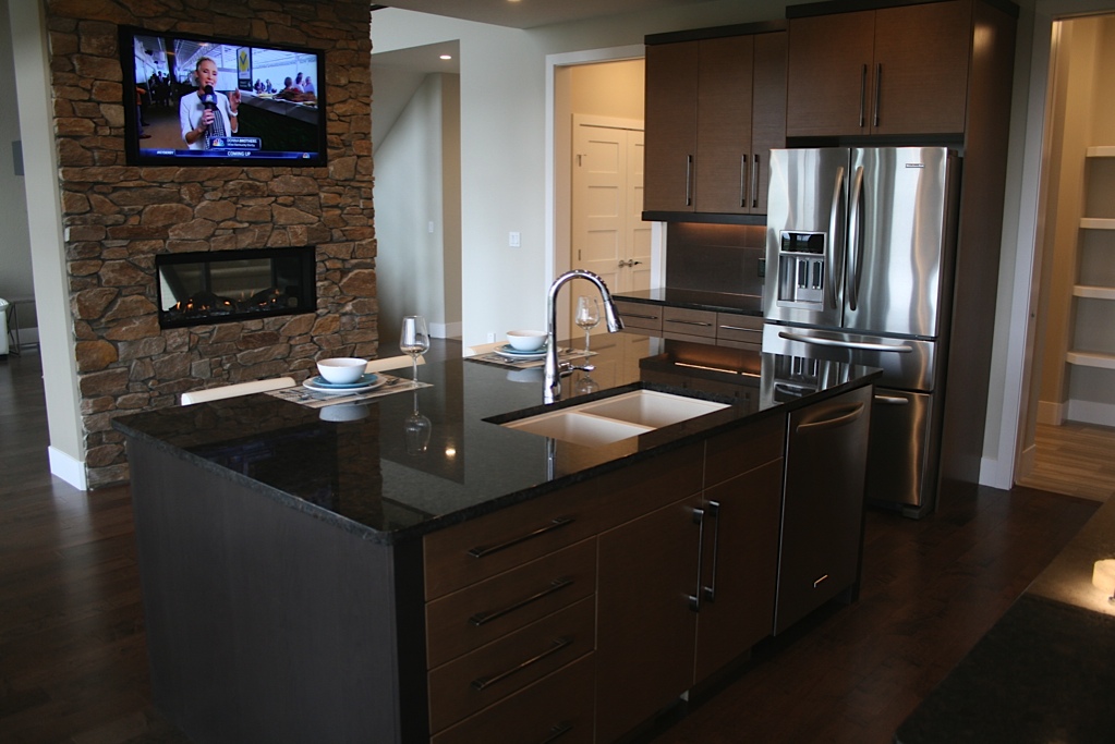 Fox Maple Homes | 1184 Genesis Lake Boulevard, Stony Plain, AB T7Z 0K5, Canada | Phone: (780) 934-9442