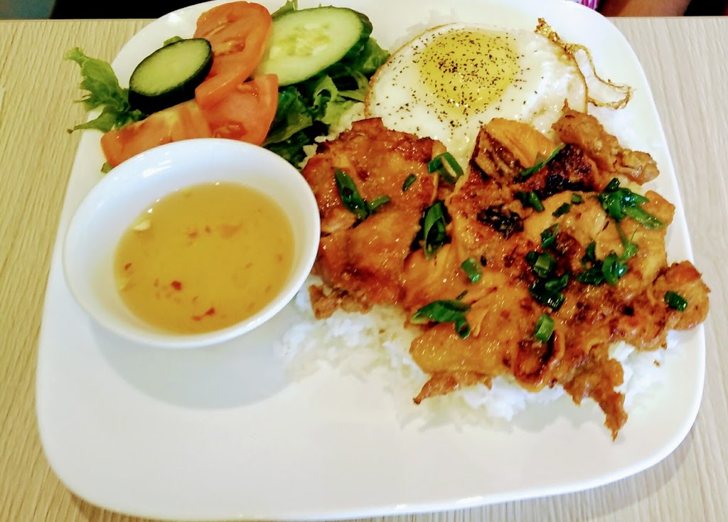 Hoi An Cafe | 5002 Victoria Dr, Vancouver, BC V5P 3T8, Canada | Phone: (604) 566-9283
