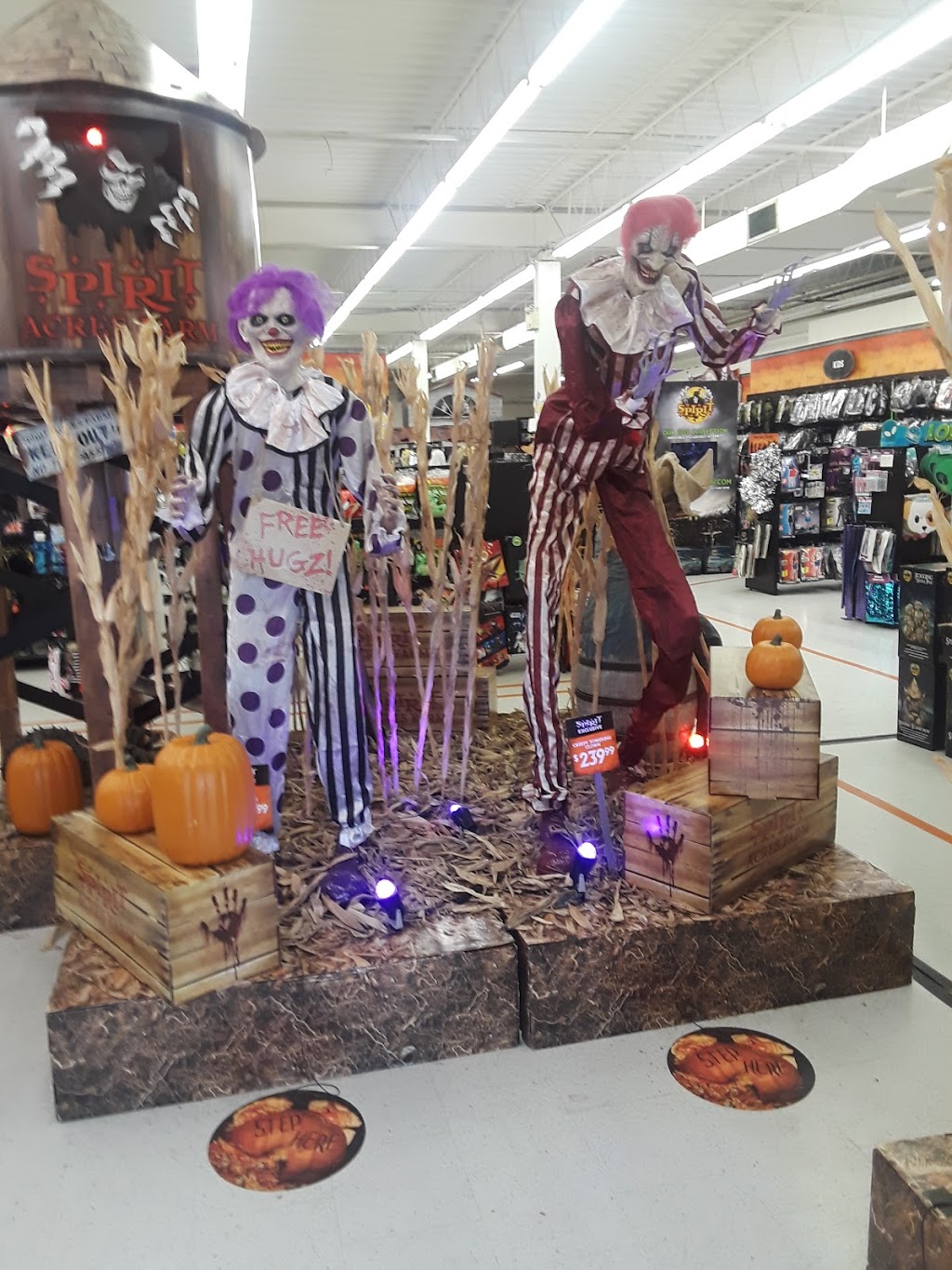 Spirit Halloween | 321 King George Rd, Brantford, ON N3R 5L9, Canada | Phone: (866) 586-0155
