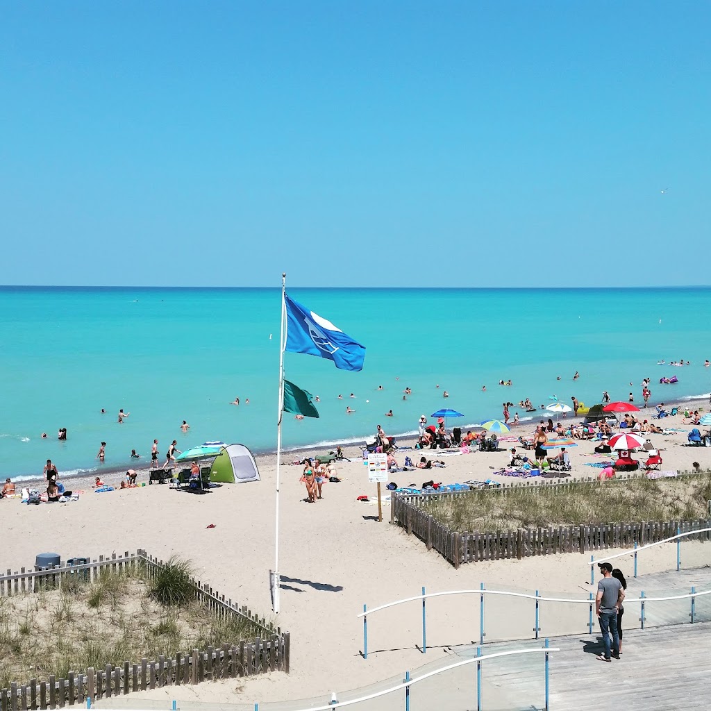 Westcoast Beach Store | 77 Main St W, Grand Bend, ON N0M 1T0, Canada | Phone: (416) 836-8706