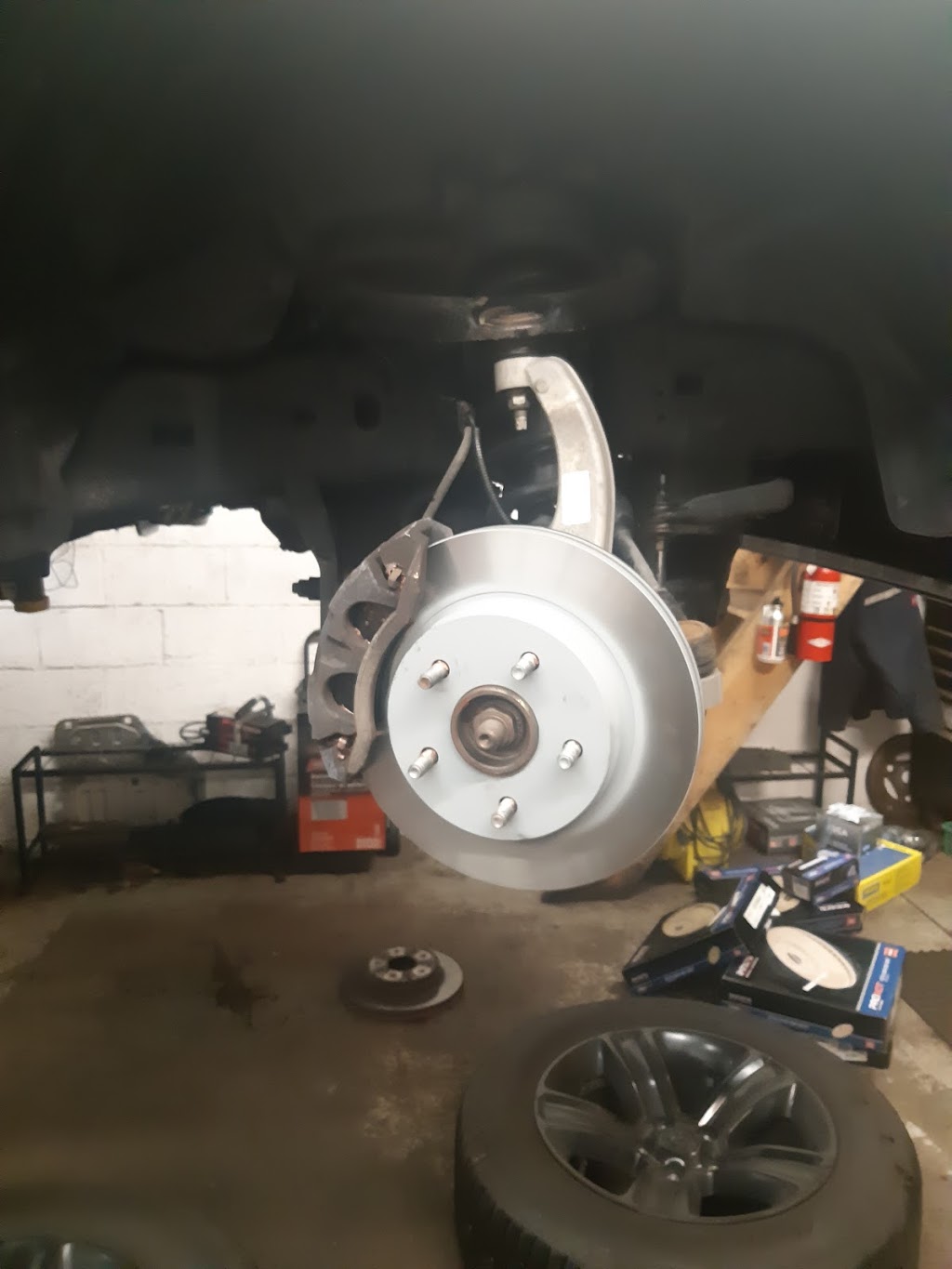 4KM Auto Services | Haines Rd, Mississauga, ON L4Y 1Y6, Canada | Phone: (905) 277-2886