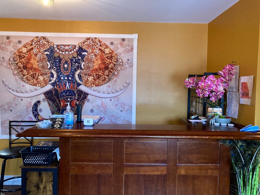 Lotus Indian Bistro | 69 Colborne St, Fenelon Falls, ON K0M 1N0, Canada | Phone: (705) 307-0325