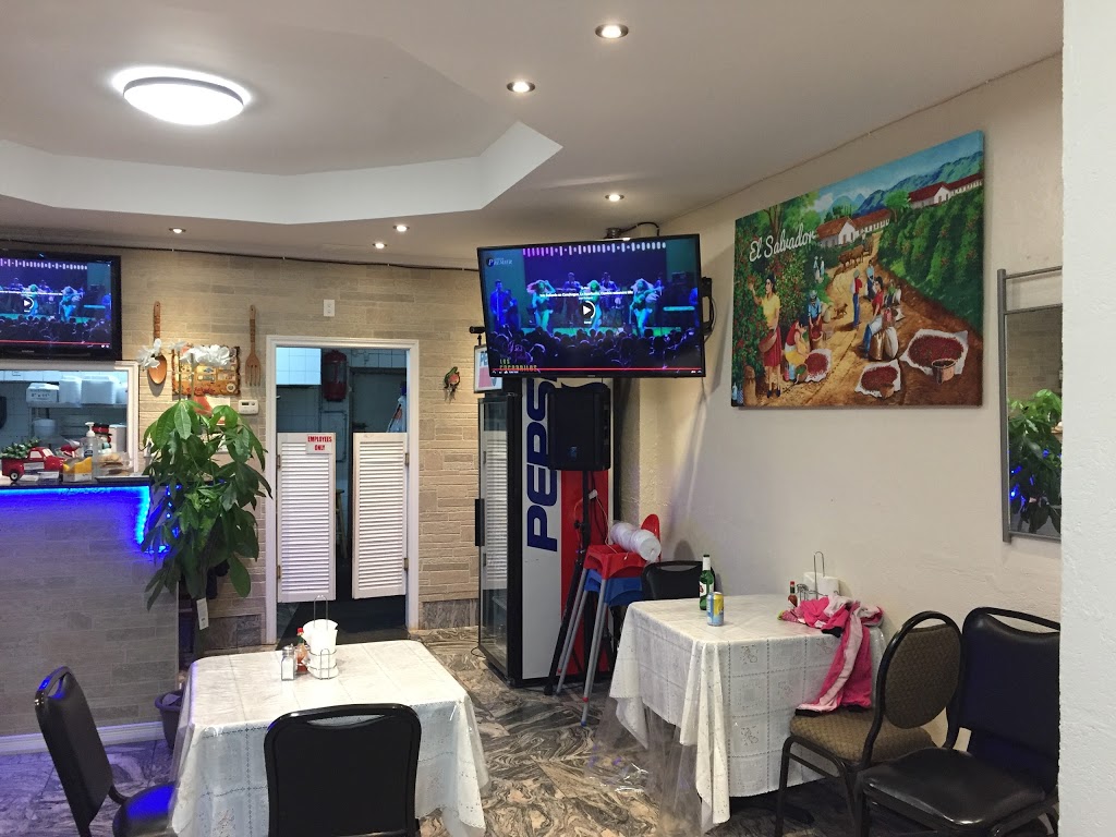 Amanecer Salvadoreño Restaurant | 2663 Islington Ave, Etobicoke, ON M9V 2X6, Canada | Phone: (416) 745-1793