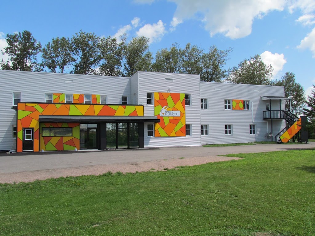 Maison De LEspoir Saguenay-Lac St-Jean Inc | 3170 Chem. du Plateau N, La Baie, QC G7B 0G9, Canada | Phone: (418) 545-9274