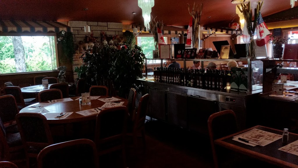 Steves Rideau Restaurant | 39 Bedford St, Westport, ON K0G 1X0, Canada | Phone: (613) 273-3133