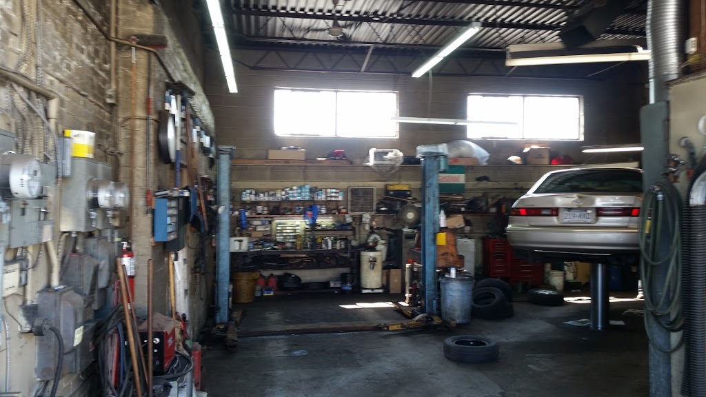 Lawrence Auto Service | 27 Malley Rd, Scarborough, ON M1L 2E4, Canada | Phone: (416) 755-6329
