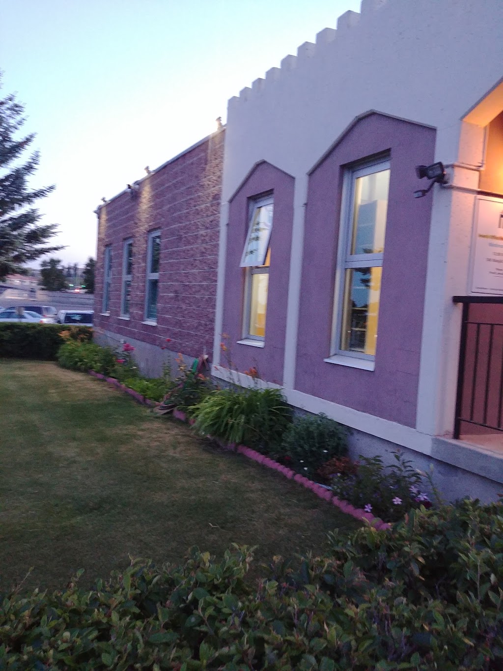 SW Masjid/Mosque - Calgary Islamic Center | 5615 14 Ave SW, Calgary, AB T3H 2E8, Canada | Phone: (403) 242-1637