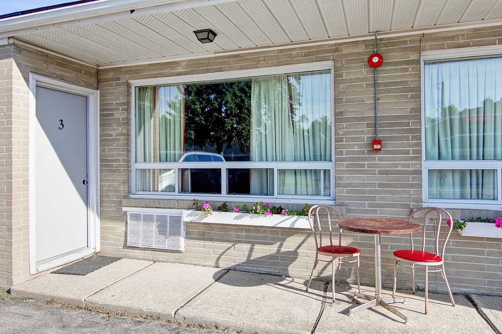 Richmond Hill Inn | 11610 Yonge St, Richmond Hill, ON L4E 3N7, Canada | Phone: (905) 884-9011