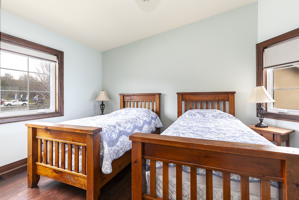 Blue View Chalets | 209555, ON-26, The Blue Mountains, ON L9Y 0S5, Canada | Phone: (800) 252-2826