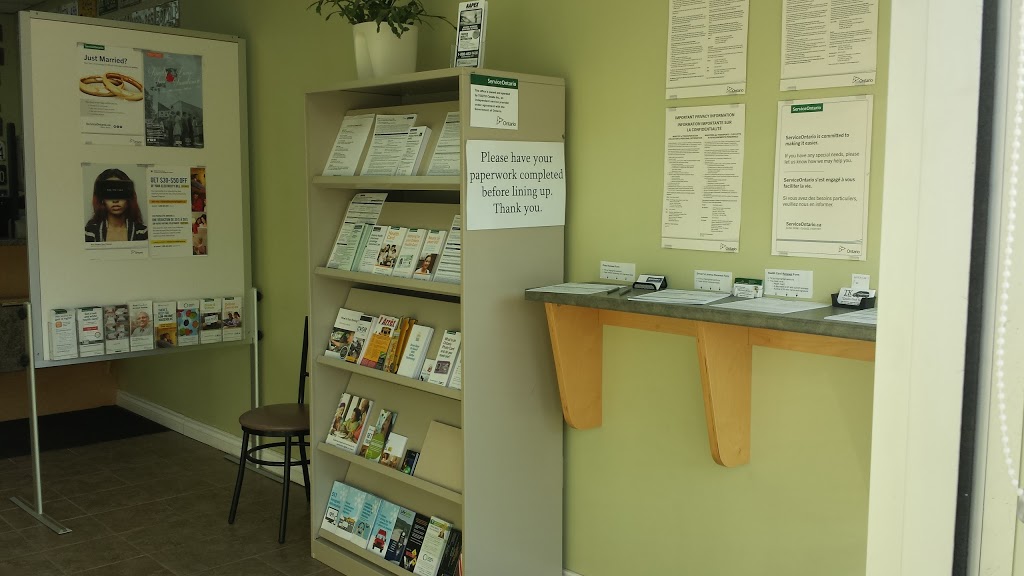 ServiceOntario | 124 Griffin St N, Smithville, ON L0R 2A0, Canada | Phone: (905) 957-4222