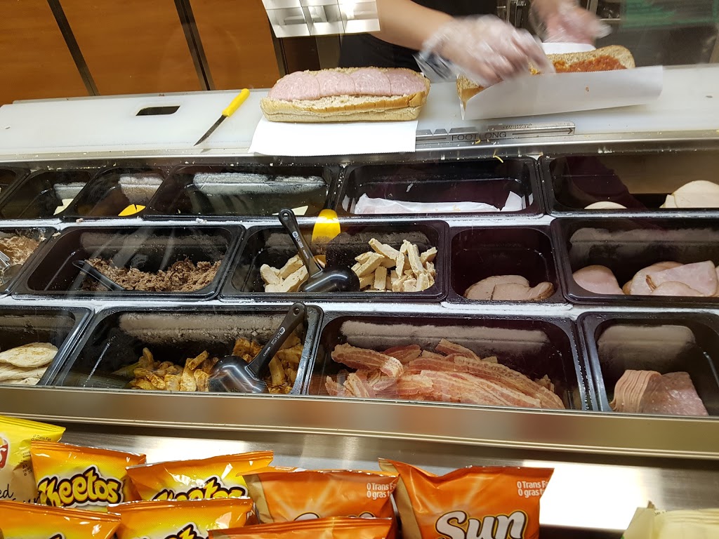 Subway | 697 Queenston Rd, Hamilton, ON L8G 1A1, Canada | Phone: (905) 560-3300