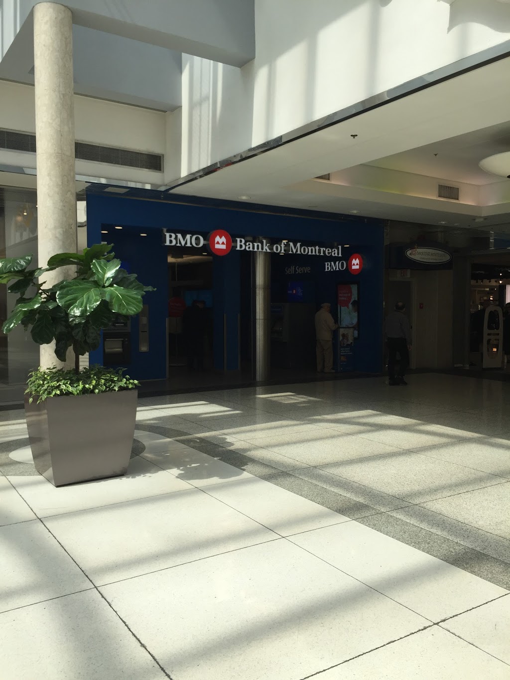 bmo 41st and victoria hours