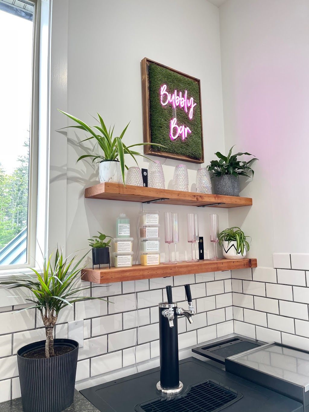 designHouse Salon The Treehouse | 2042 Rivers Xing, Victoria, BC V9B 6R6, Canada | Phone: (778) 433-4393