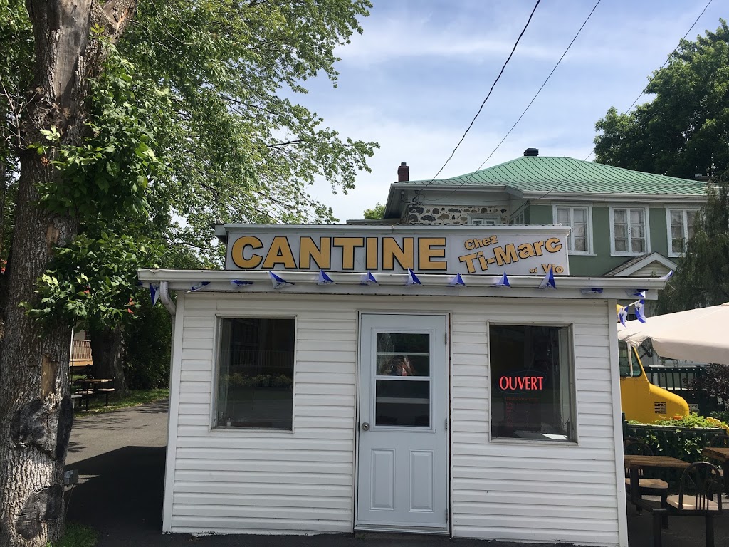 cantine chez ti -marc | 168 Rue Saint Joseph, Mont-Saint-Grégoire, QC J0J, Canada | Phone: (450) 358-9054