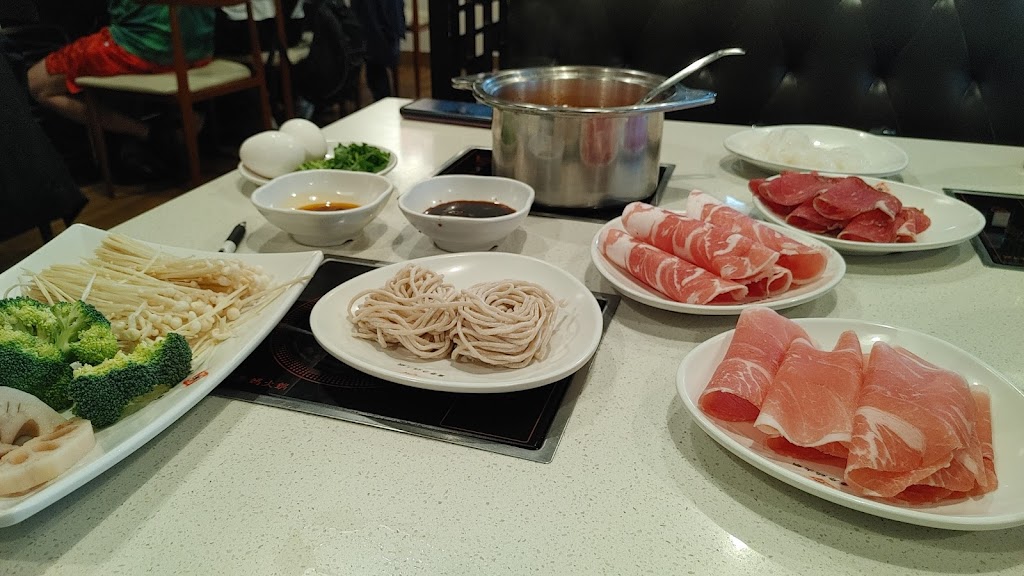 Chine Hot Pot & Noodles | 8971 Bonaventure Dr SE, Calgary, AB T2H 2Z5, Canada | Phone: (403) 452-0656