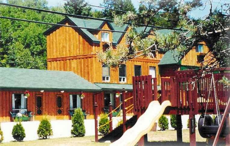 Dwight Village Motel | 2801 ON-60, Dwight, ON P0A 1H0, Canada | Phone: (705) 635-2400