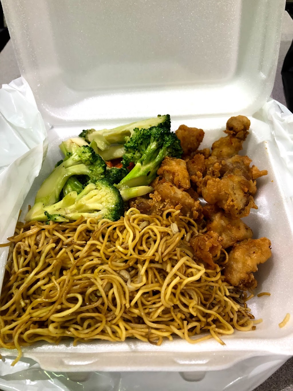 Pacific Wok & Grill | 1571 Sandhurst Cir, Scarborough, ON M1V 1V2, Canada | Phone: (647) 748-8810