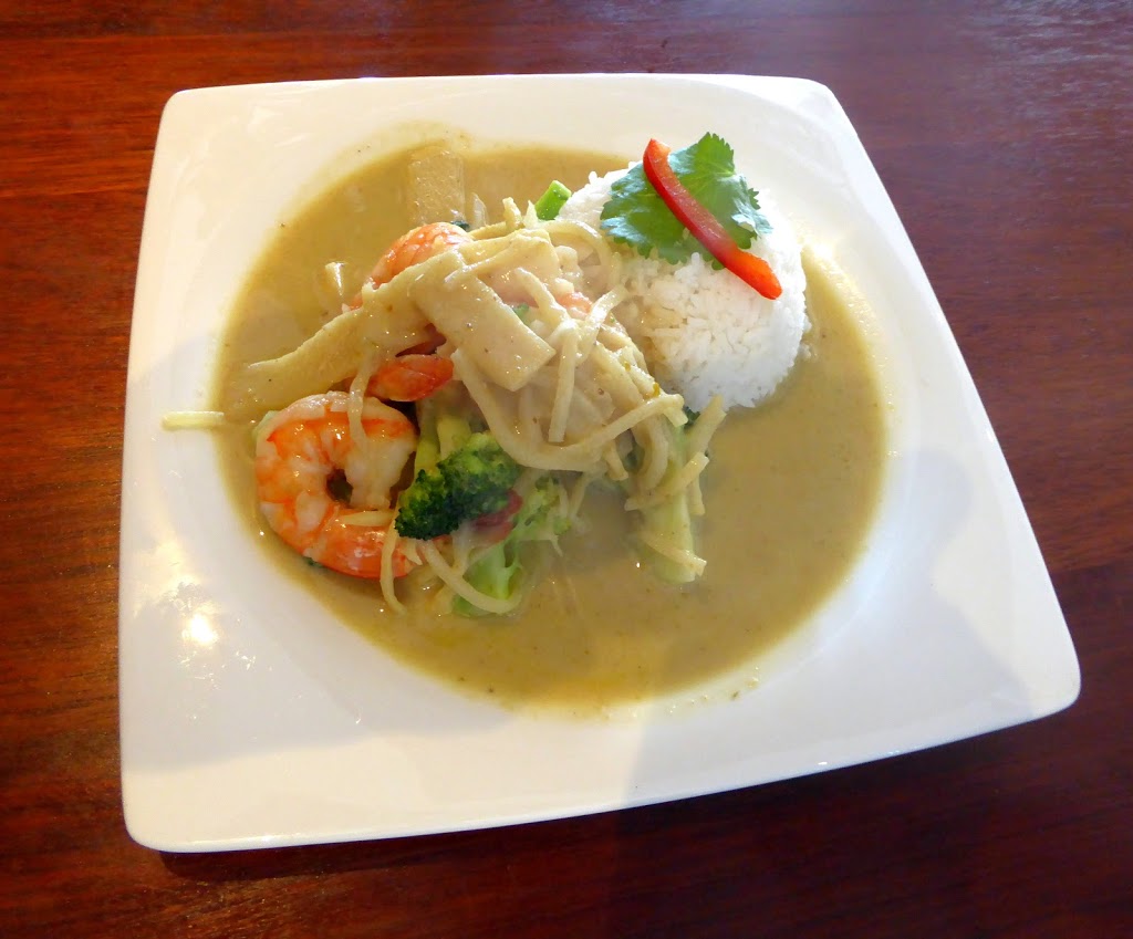 Thai Smile | 2520 Postmaster Dr, Oakville, ON L6M 5A8, Canada | Phone: (905) 465-9199