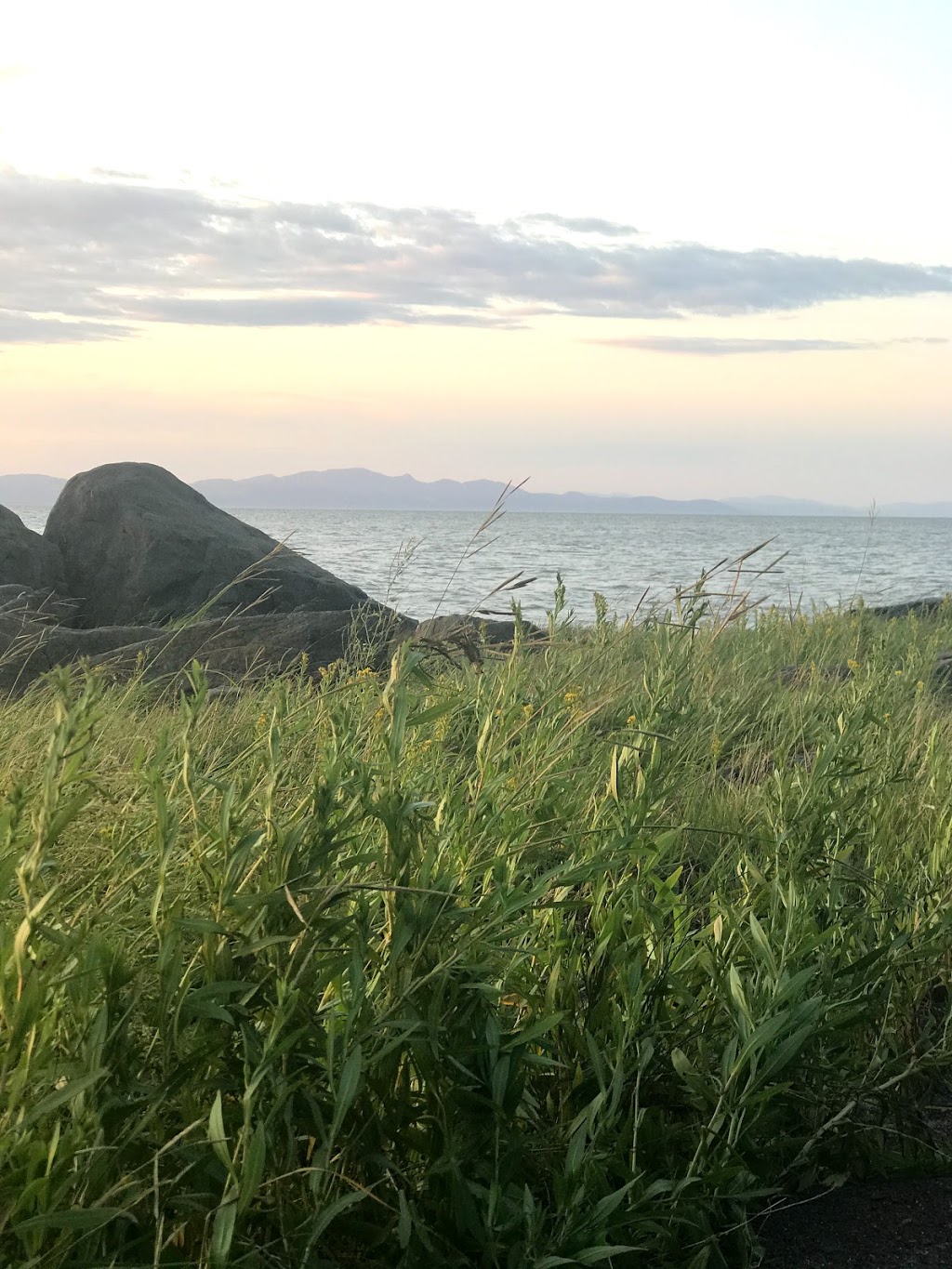 Camping Au Bonnet Rouge | 76 Avenue de Gaspé E, Saint-Jean-Port-Joli, QC G0R 3G0, Canada | Phone: (418) 598-1919