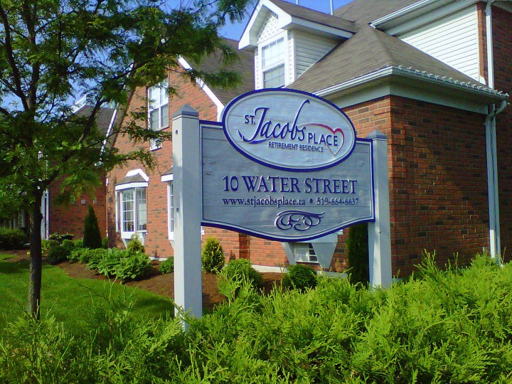 St Jacobs Place | 10 Water St, St. Jacobs, ON N0B 2N0, Canada | Phone: (519) 664-6637