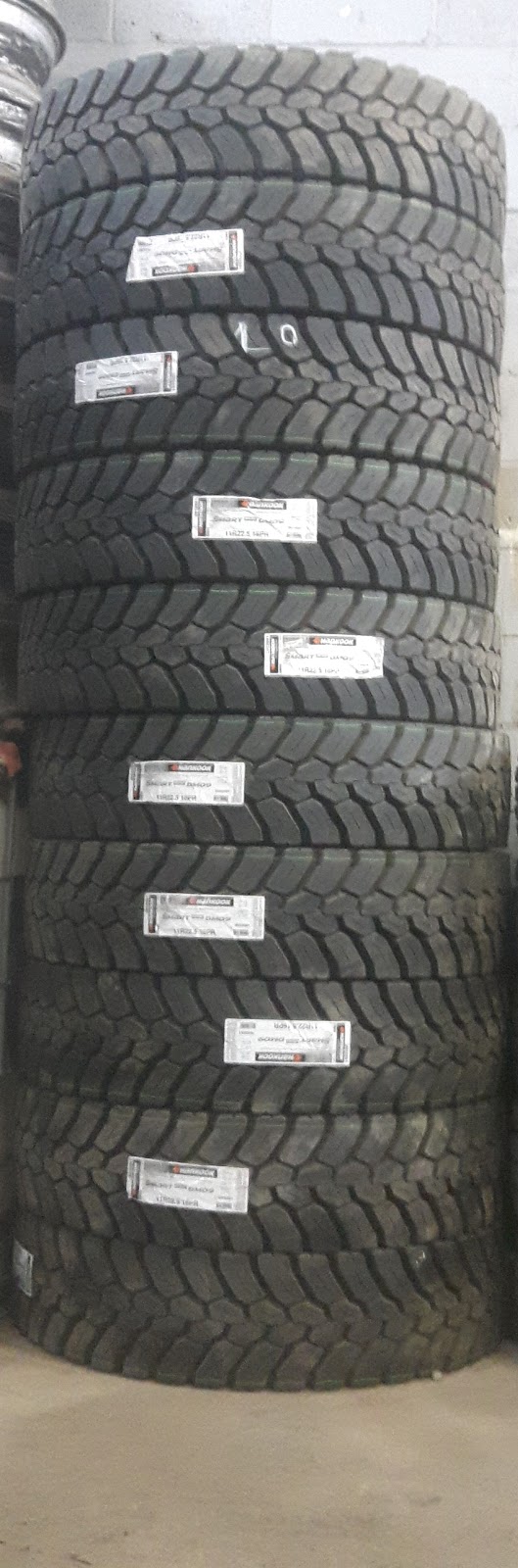Golden Tire Services | 5758 Dixie Rd, Mississauga, ON L4W 1E7, Canada | Phone: (647) 675-1335