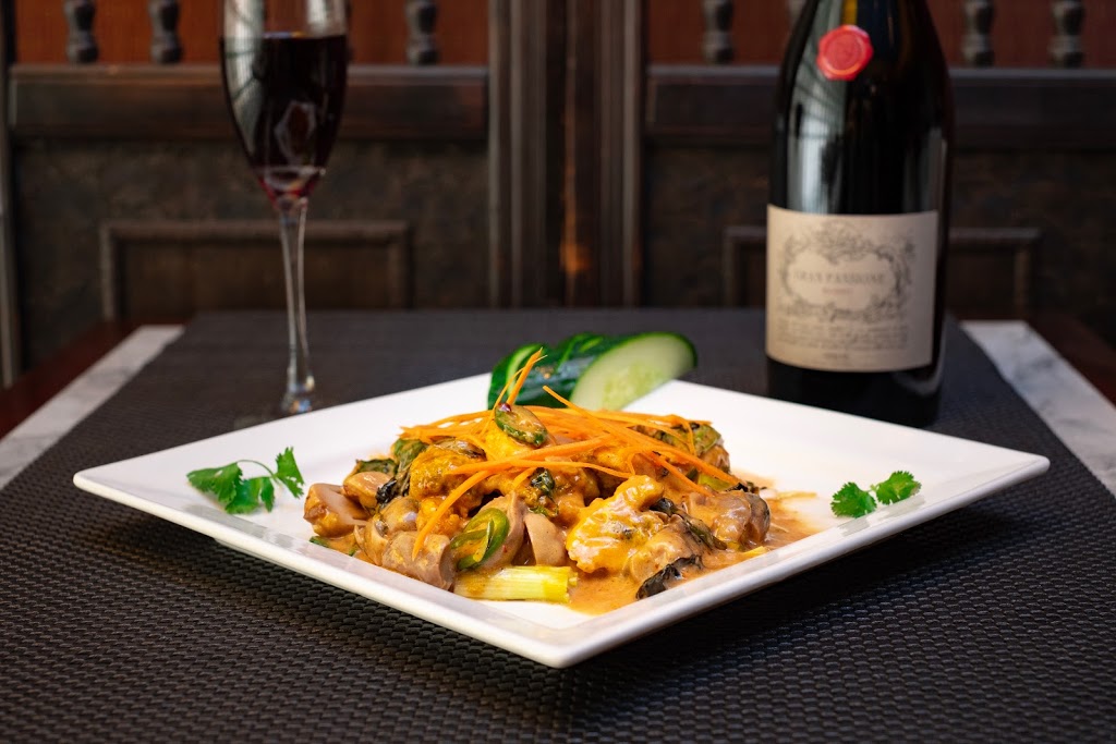 The King & I Thai Cuisine | 8208 107 St NW, Edmonton, AB T6E 6P4, Canada | Phone: (780) 433-2222