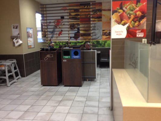 McDonalds | 675 Upper James St, Hamilton, ON L9C 2Z5, Canada | Phone: (905) 388-5095