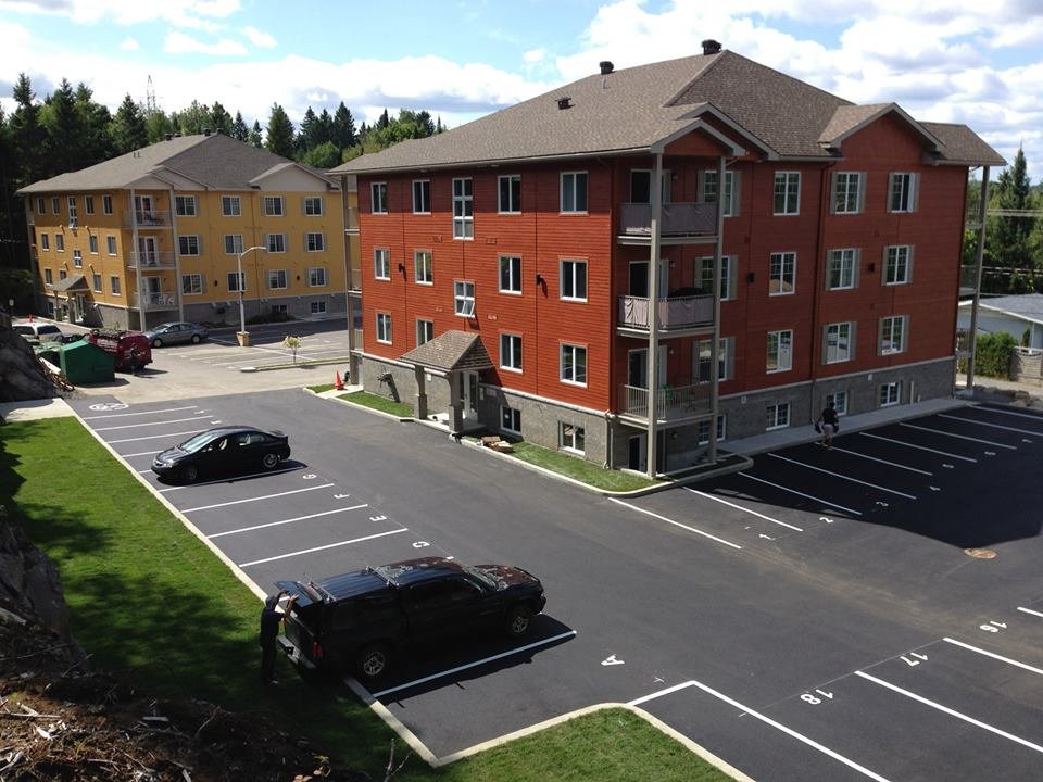 Condo Locatif à Vendre Sainte-Agathe | 681 Chem. de la Rivière #201, Sainte-Agathe-des-Monts, QC J8C 2Z7, Canada | Phone: (855) 669-5566
