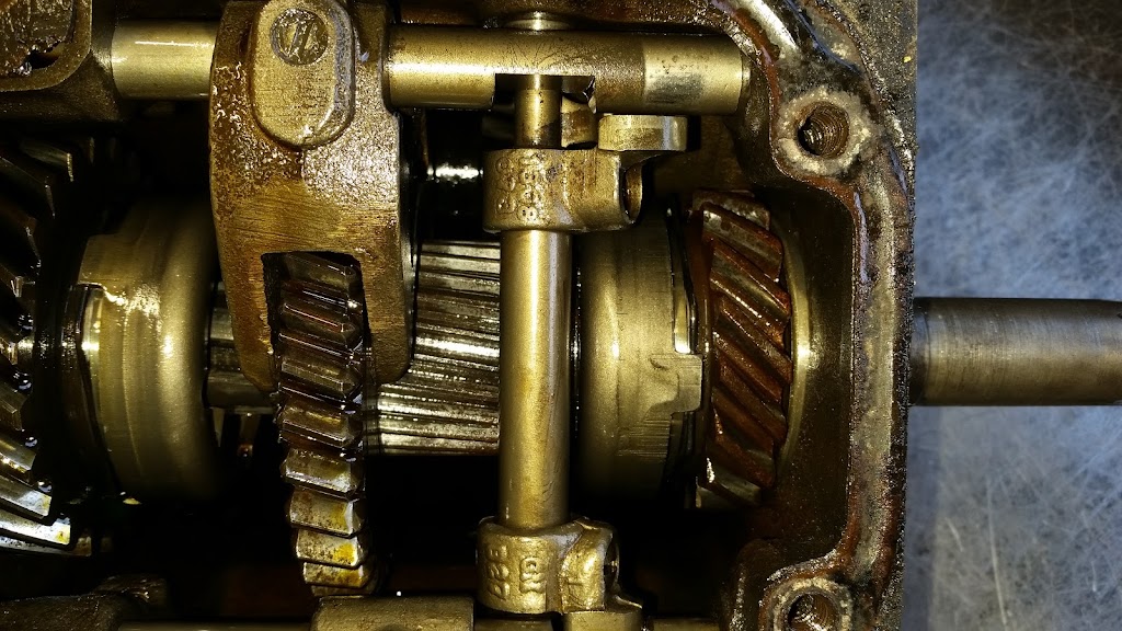 Bruces Transmission Repair | 263 Howard Ave, Nanaimo, BC V9R 3R6, Canada | Phone: (250) 616-3838