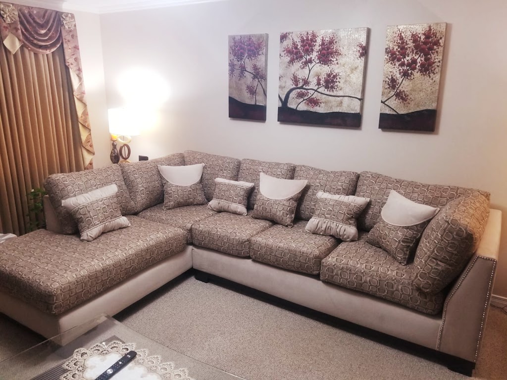 Golden Touch Upholstery and Tailoring Service | 358 Driftwood Dr, Kitchener, ON N2N 1Y6, Canada | Phone: (226) 600-7823