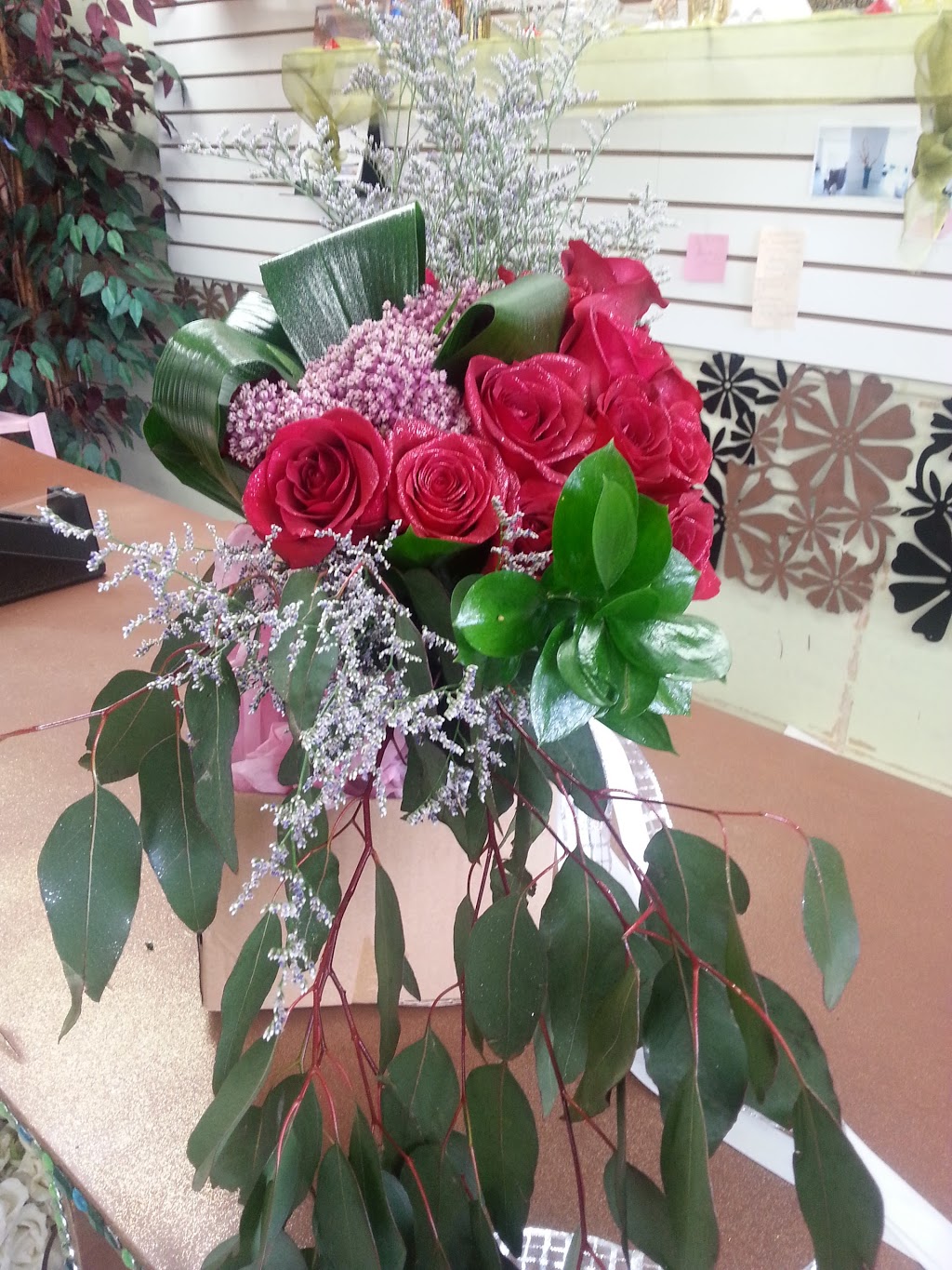 Hana Flower | 8238 Yonge St, Thornhill, ON L4J 1W6, Canada | Phone: (905) 763-6999