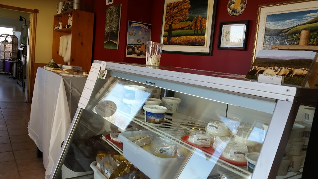 Fromagerie La Moutonnière | 3456 Rue Principale, Sainte-Hélène-de-Chester, QC G0P 1H0, Canada | Phone: (819) 382-2300