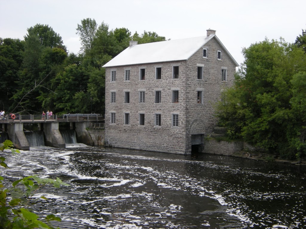 Watsons Mill | 5525 Dickinson St, Manotick, ON K4M, Canada | Phone: (613) 692-6455