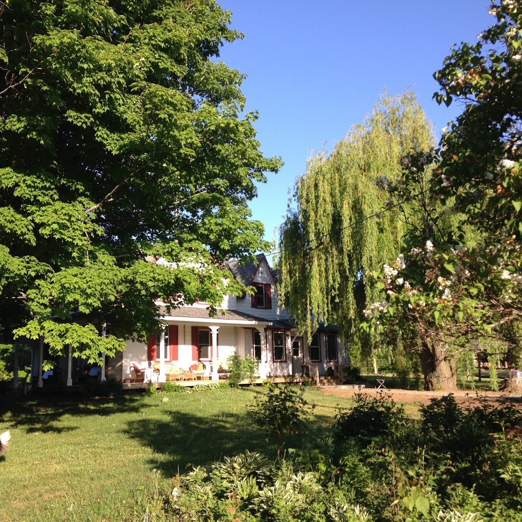 Willowbrae Farm B&B | 4490 County Road 8 W, Greater Napanee, ON K7R 3K7, Canada | Phone: (613) 373-9792