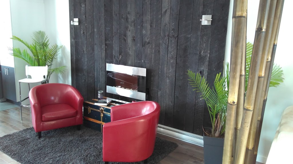 Portes Et Boiseries Carren | 1837 Rue Galt E, Sherbrooke, QC J1G 3H6, Canada | Phone: (819) 346-2525