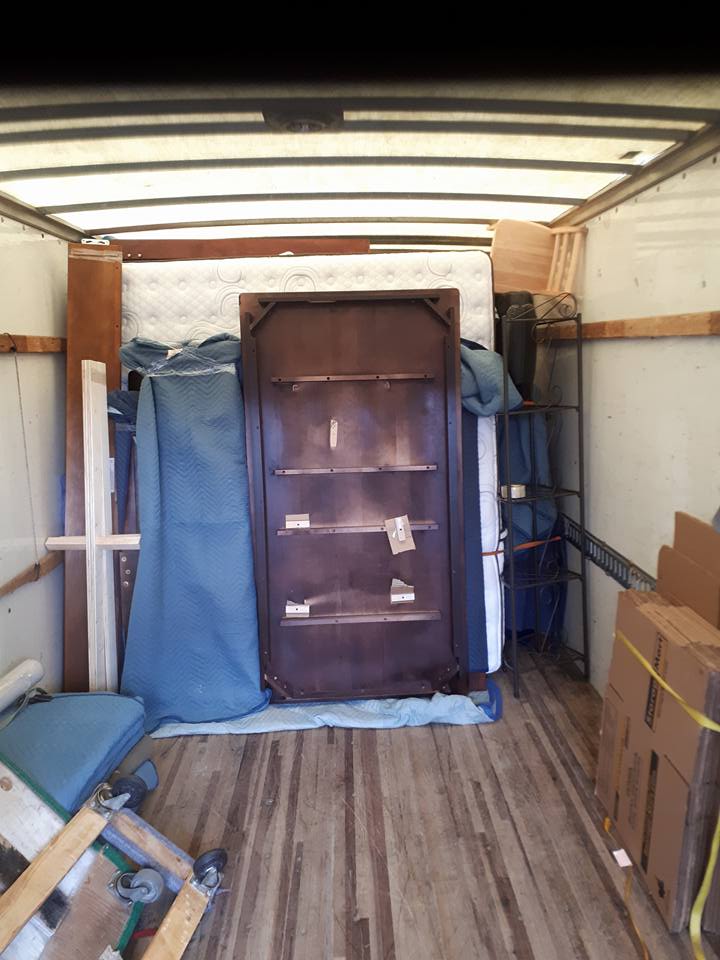 Family Movers | 427 Exeter Rd, London, ON N6E 2Z3, Canada | Phone: (877) 766-8311