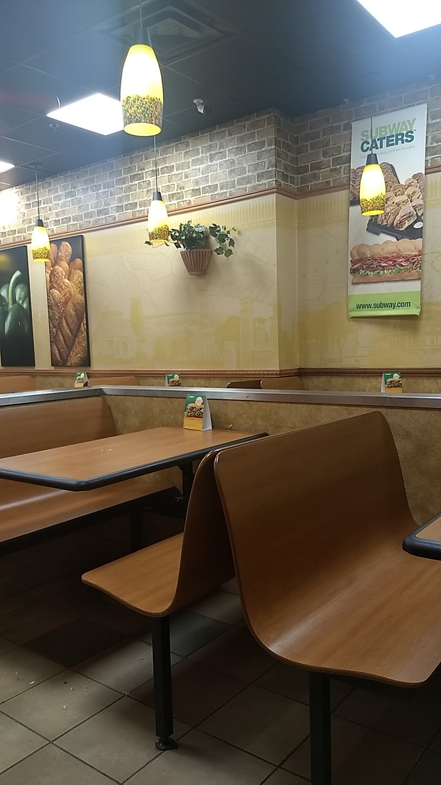 Subway | 500 Fairway Centre Rd S Fairway Centre, Kitchener, ON N2C 1X3, Canada | Phone: (519) 748-0607