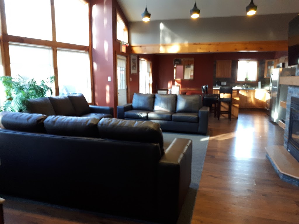 Summit Ridge1 | 104 Arlberg Crescent, The Blue Mountains, ON L9Y 0N7, Canada | Phone: (855) 215-0505