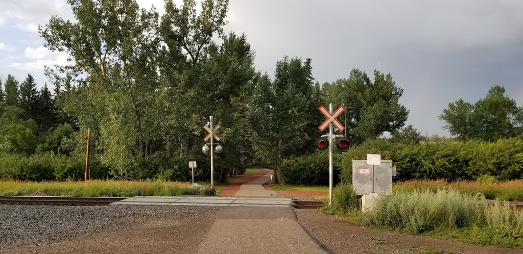 Edworthy Park South Parking Lot | Bow River Pathway, Calgary, AB T3C 3B2, Canada